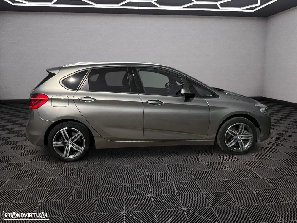 BMW 225xe Active Tourer Line Sport - 4