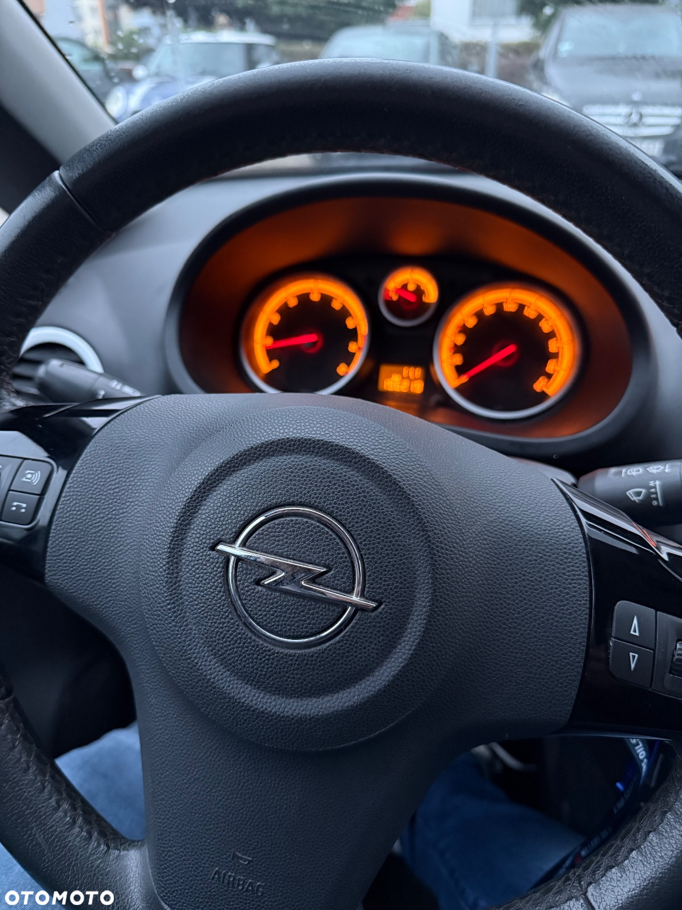 Opel Corsa 1.4 16V Sport - 13