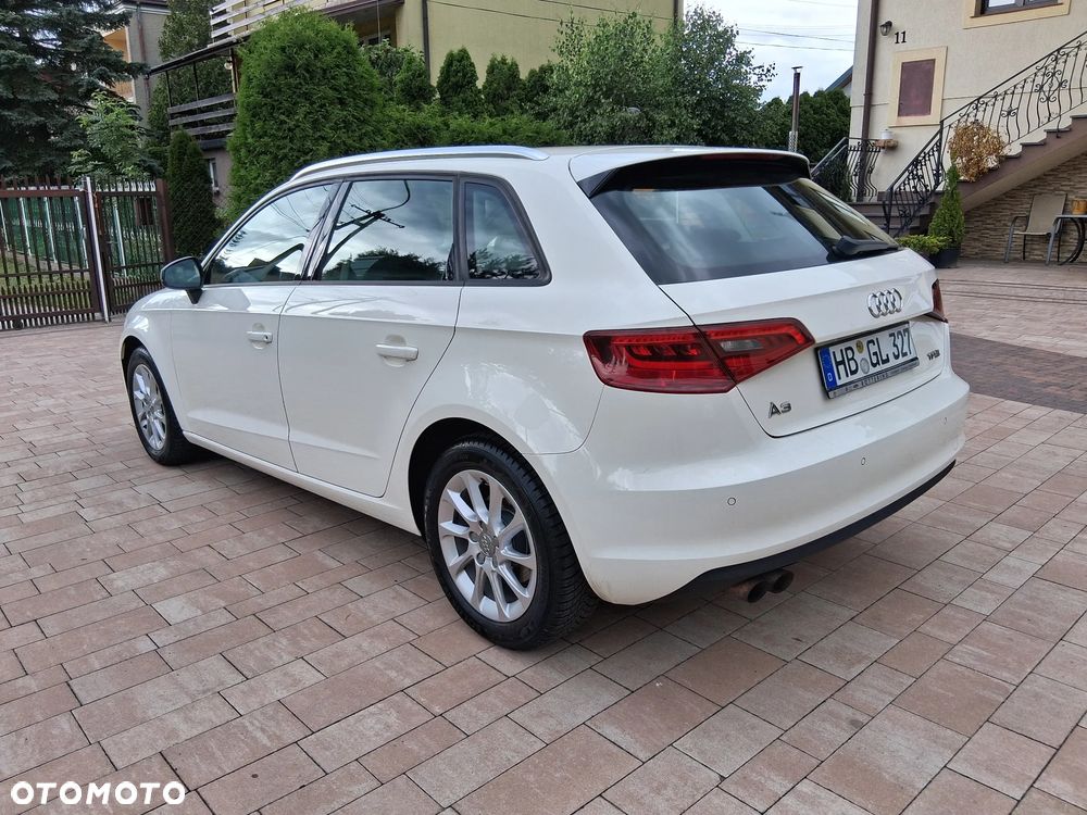 Audi A3 Sportback 1.4 TFSI Attraction - 4