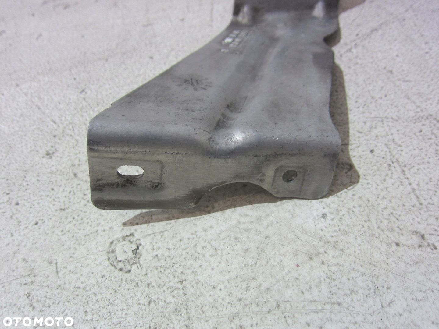 BMW X3 F25 X4 F26 MOCOWANIE OSŁONY SILNIKA PRAWE LEWE 51757213678 7213678 - 7