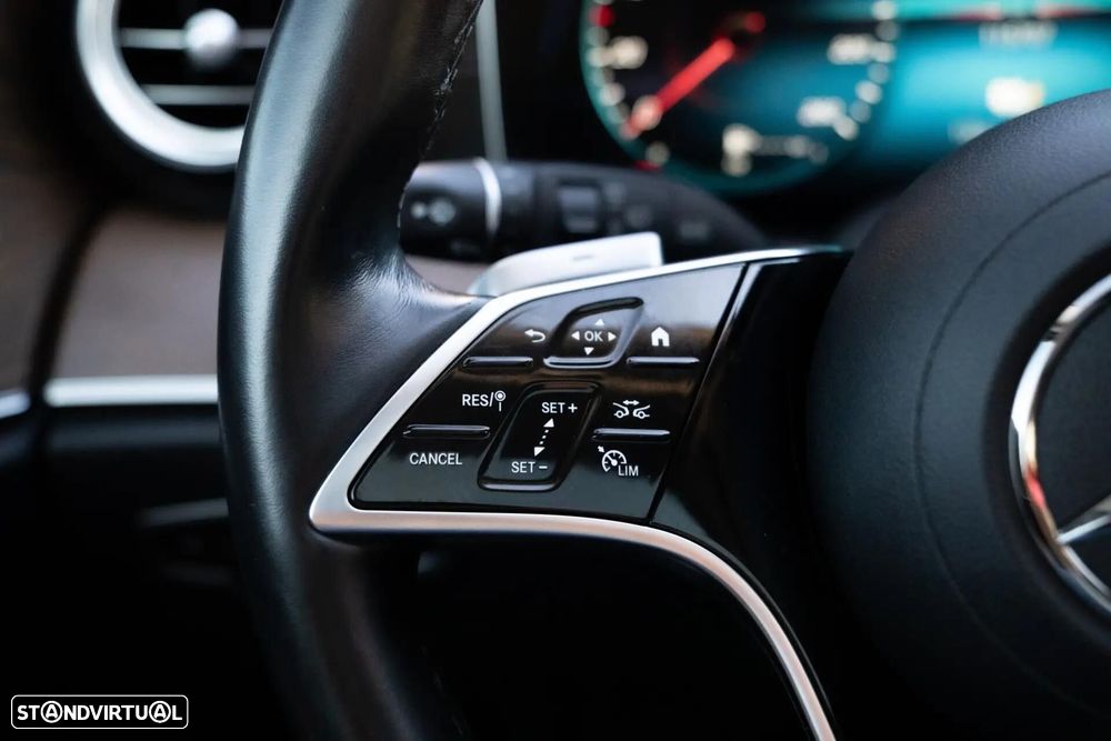 Mercedes-Benz E 300 de 9G-TRONIC AMG Line - 18