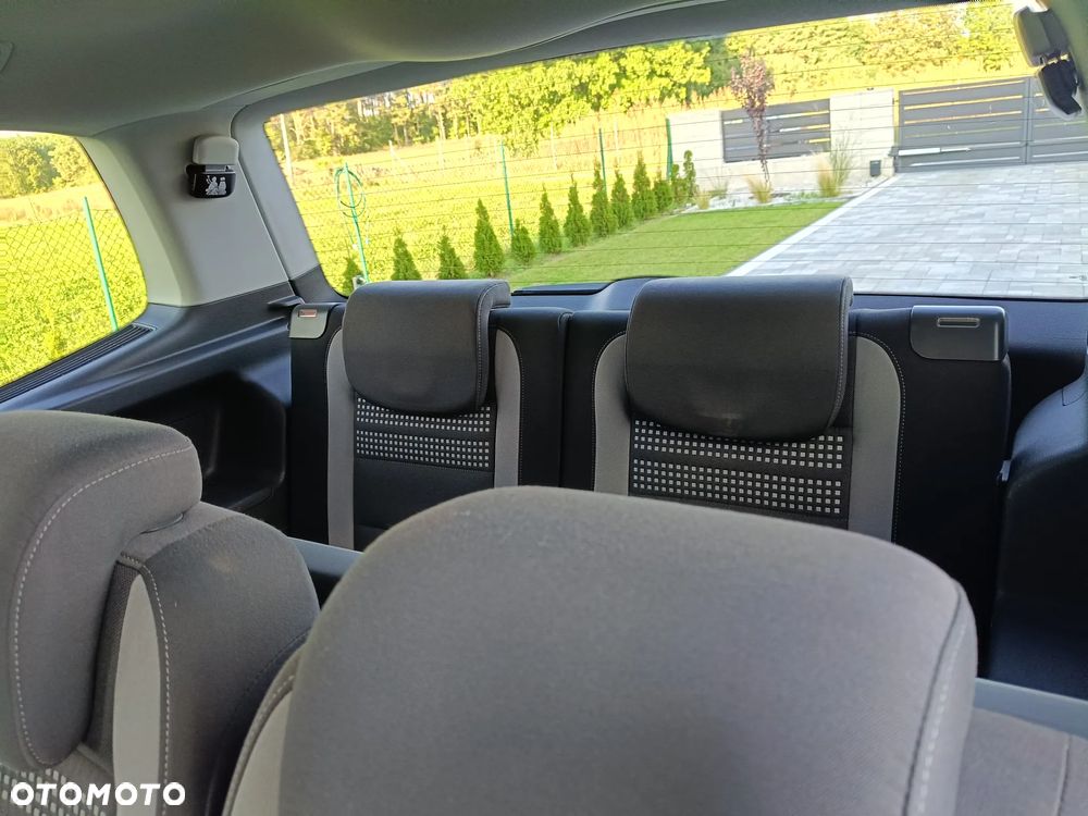 Volkswagen Touran 2.0 TDI DPF Highline DSG - 10