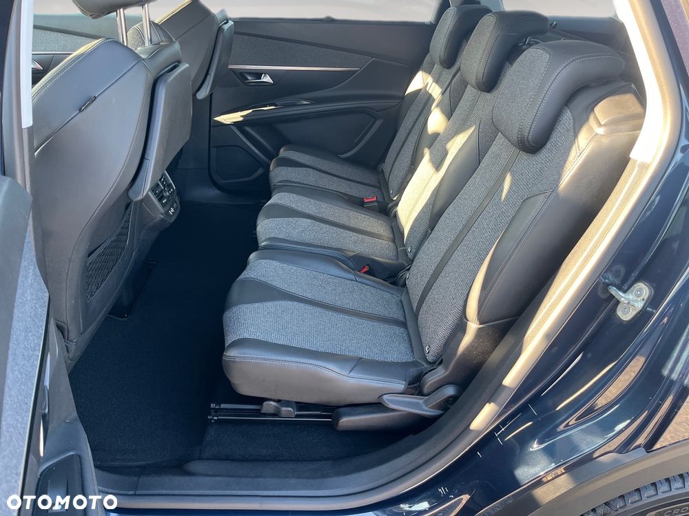 Peugeot 5008 PureTech 130 EAT6 Allure - 21