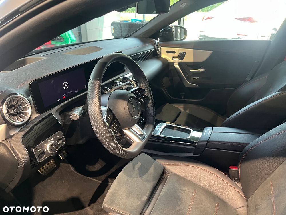 Mercedes-Benz CLA AMG 35 4-Matic 7G-DCT - 10