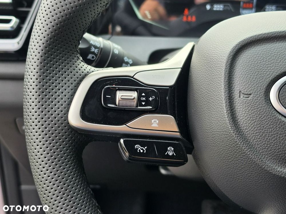 GAC Emzoom 1.5T Luxury DCT - 32