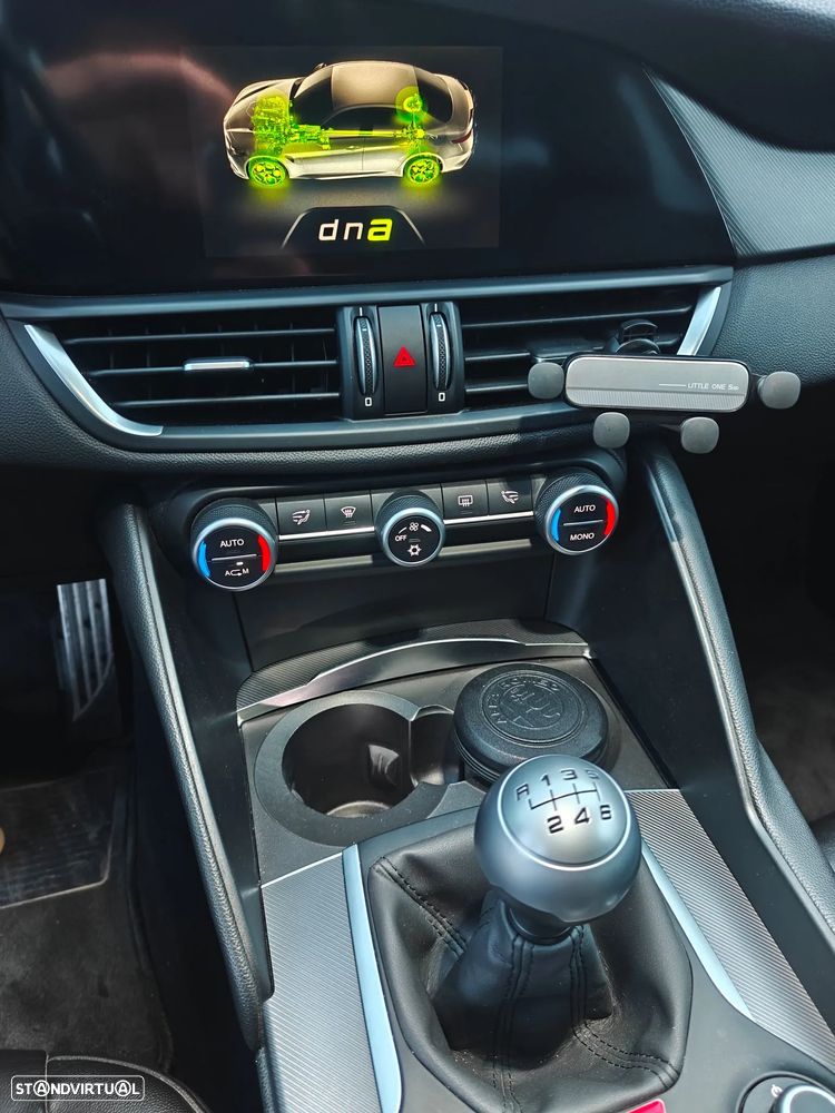 Alfa Romeo Giulia 2.2 D Super - 12