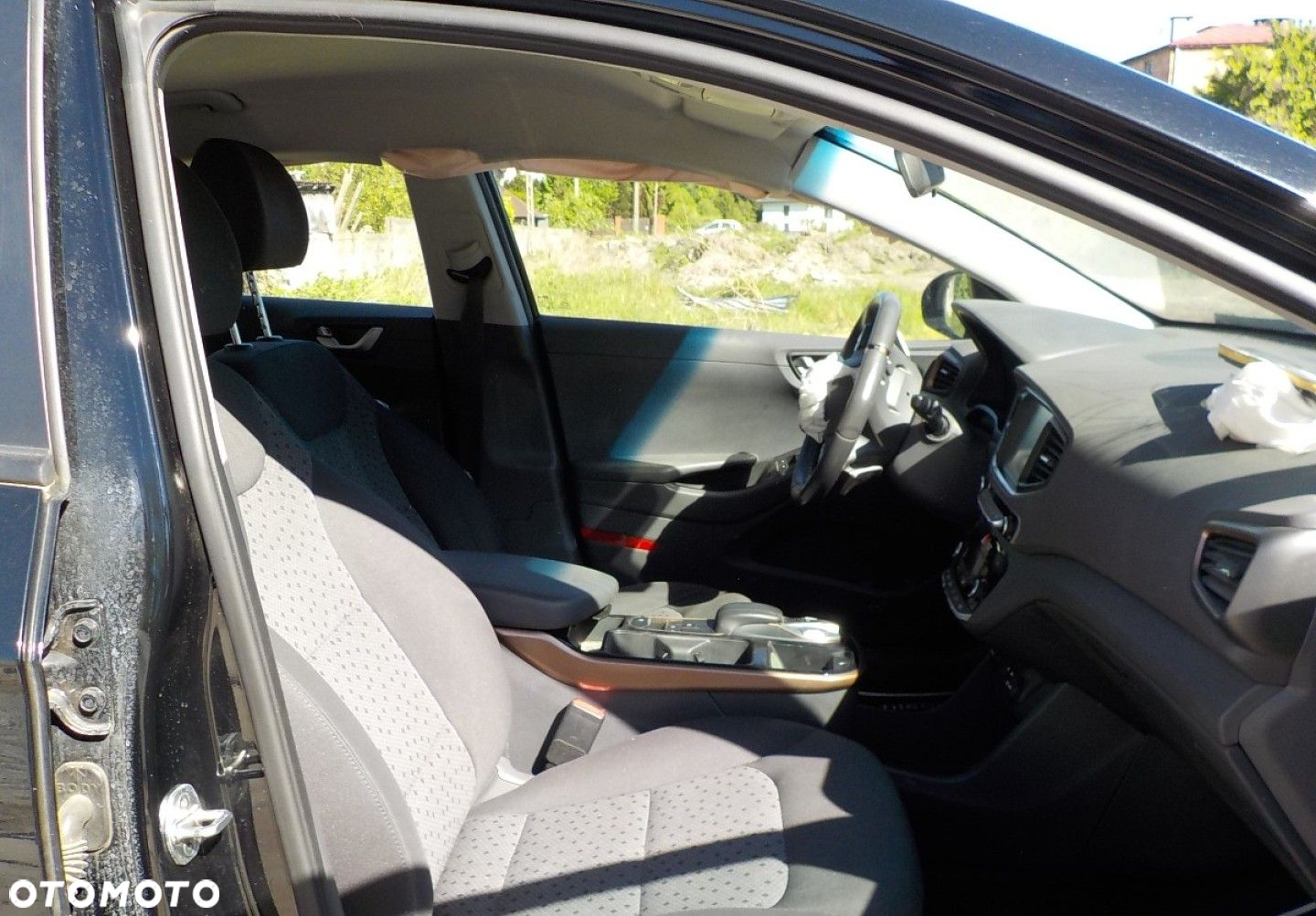 Hyundai IONIQ - 14