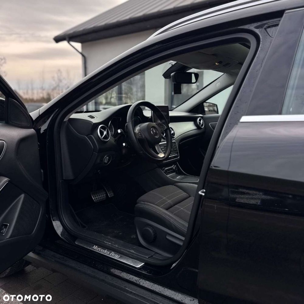 Mercedes-Benz GLA - 19
