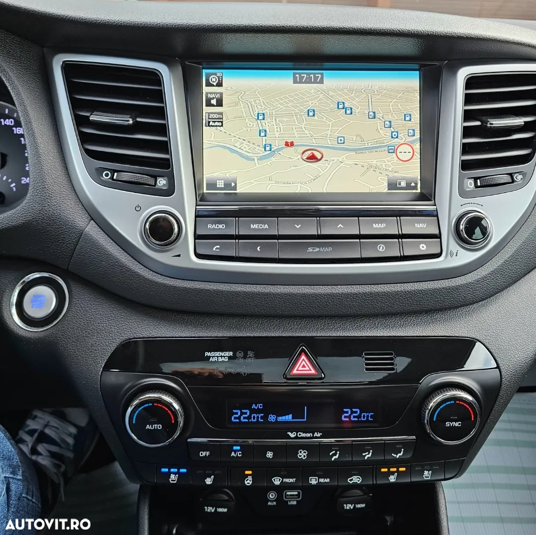 Hyundai Tucson 2.0 CRDI 4WD 8AT Luxury - 27