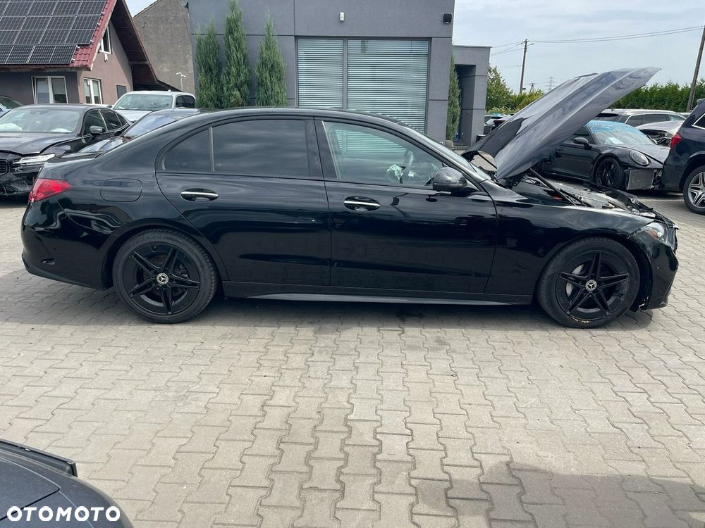 Mercedes-Benz Klasa C 300 4Matic 9G-TRONIC AMG Line - 5