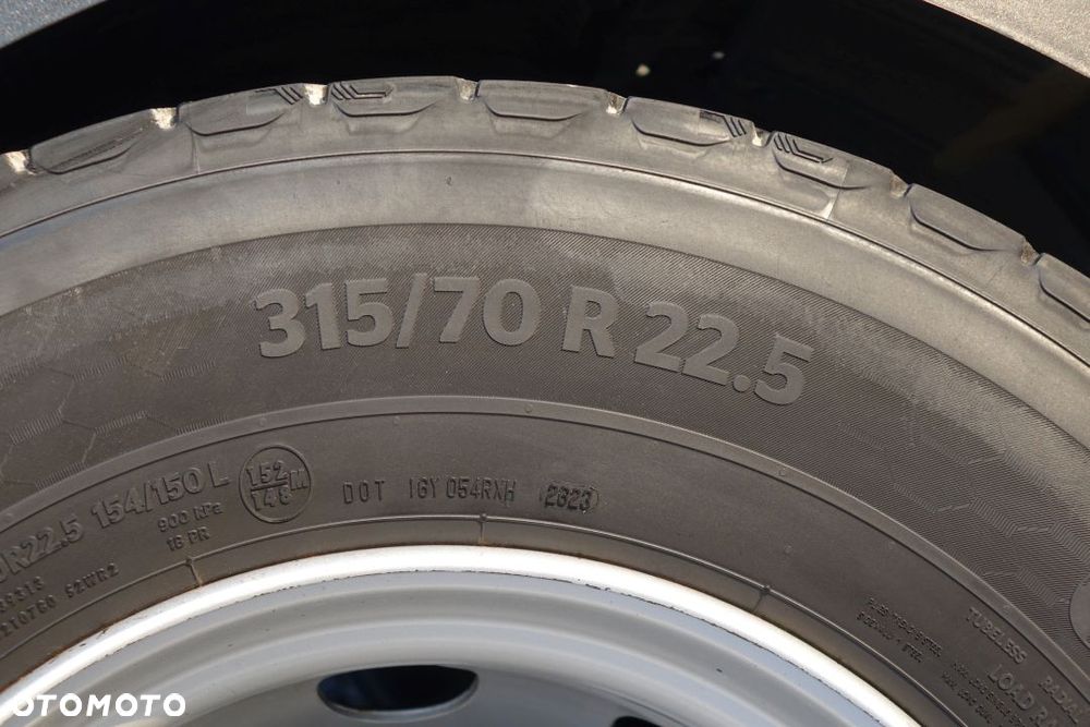 Volvo FH 500 GLOBETROTTER / I-SAVE / STANDARD / AUTOMAT / EURO 6 / KLIMATYZACJA POSTOJOWA / LODÓWKA / LED / NAVI / 2 ZBIORNIKI - 21