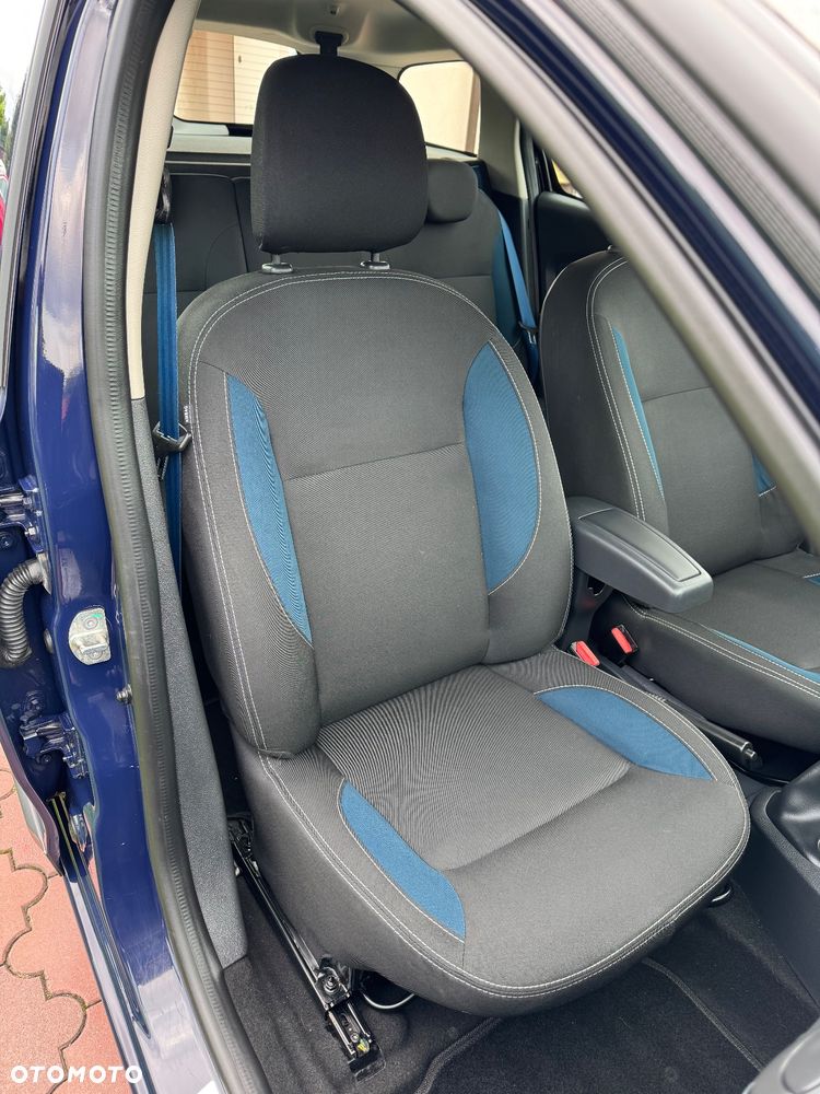 Dacia Logan TCe 90 Celebration - 13