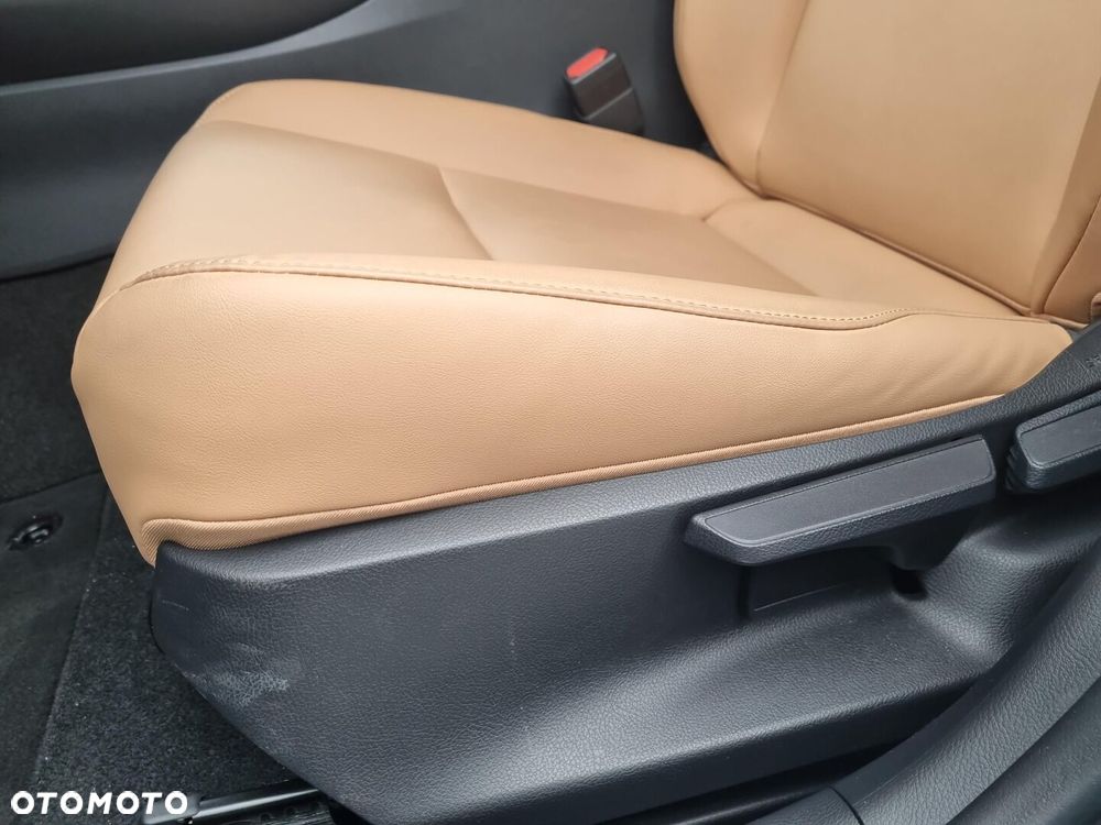 Lexus UX 300h F Sport Design - 21