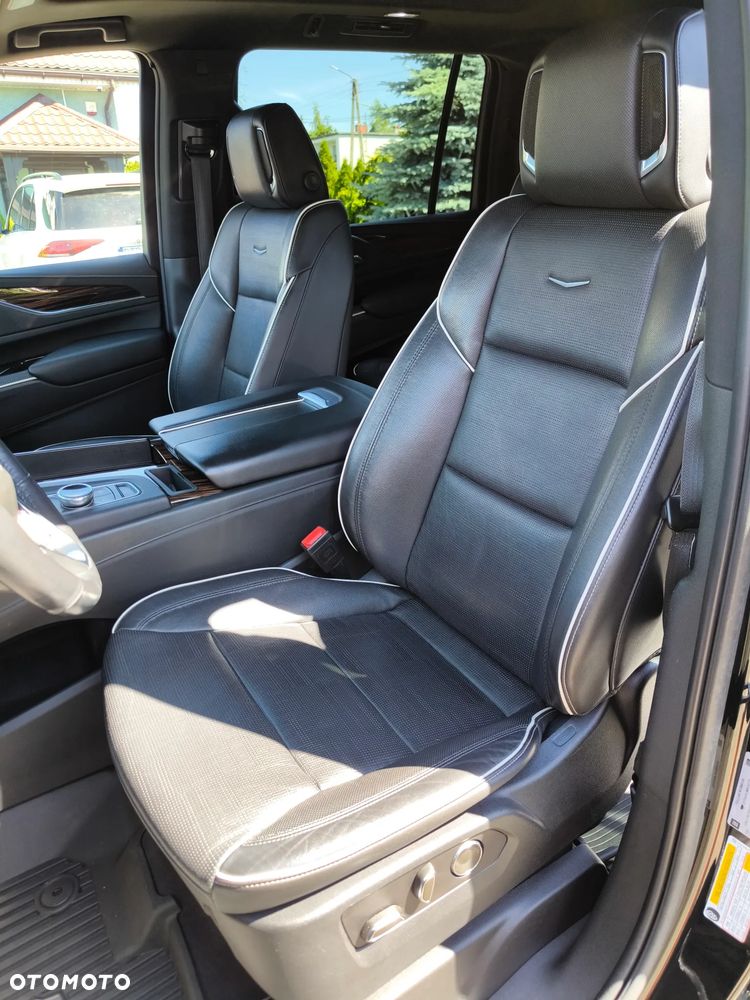 Cadillac Escalade - 15