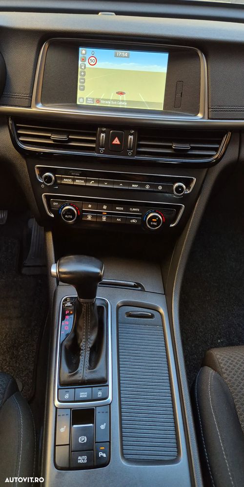 Kia Optima Sportagon 1.7 CRDI DCT Edition 7 - 11