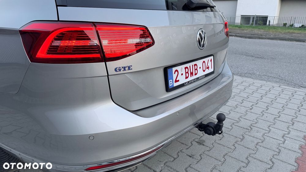 Volkswagen Passat - 23