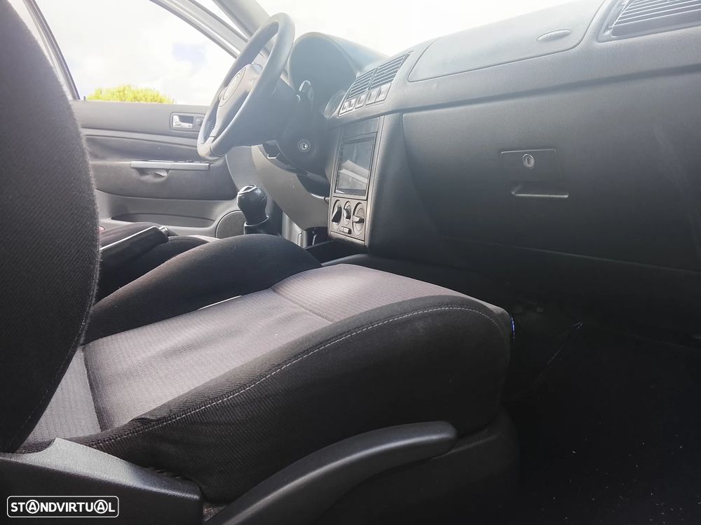 VW Golf 1.4i Confortline JE+AC - 4