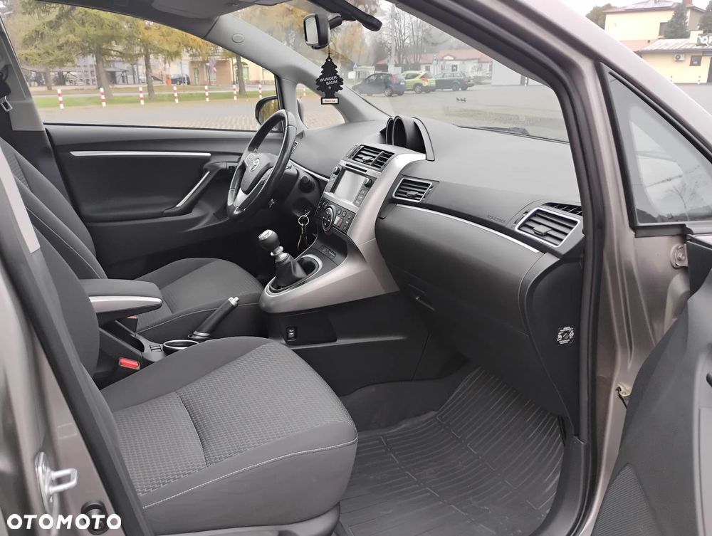 Toyota Verso 1.8 Sol plus NAVI - 3
