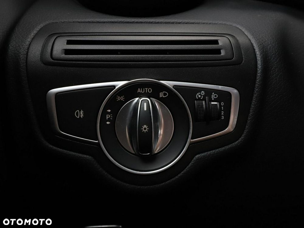 Mercedes-Benz Klasa C 220 d 9G-TRONIC Avantgarde - 35