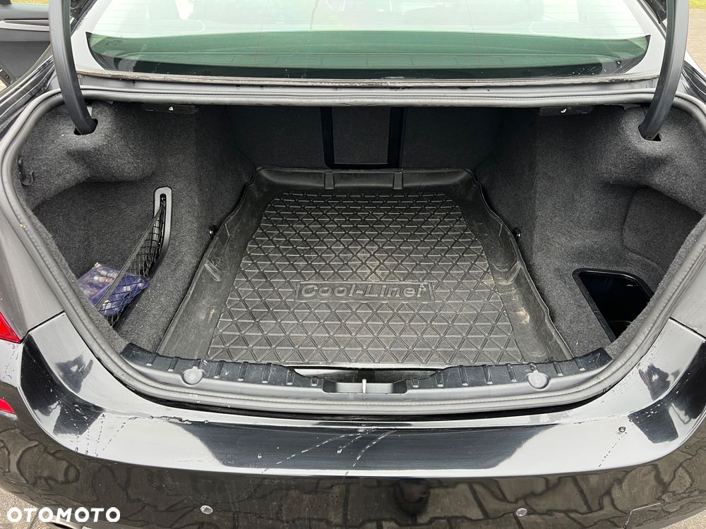 BMW Seria 5 520d - 31