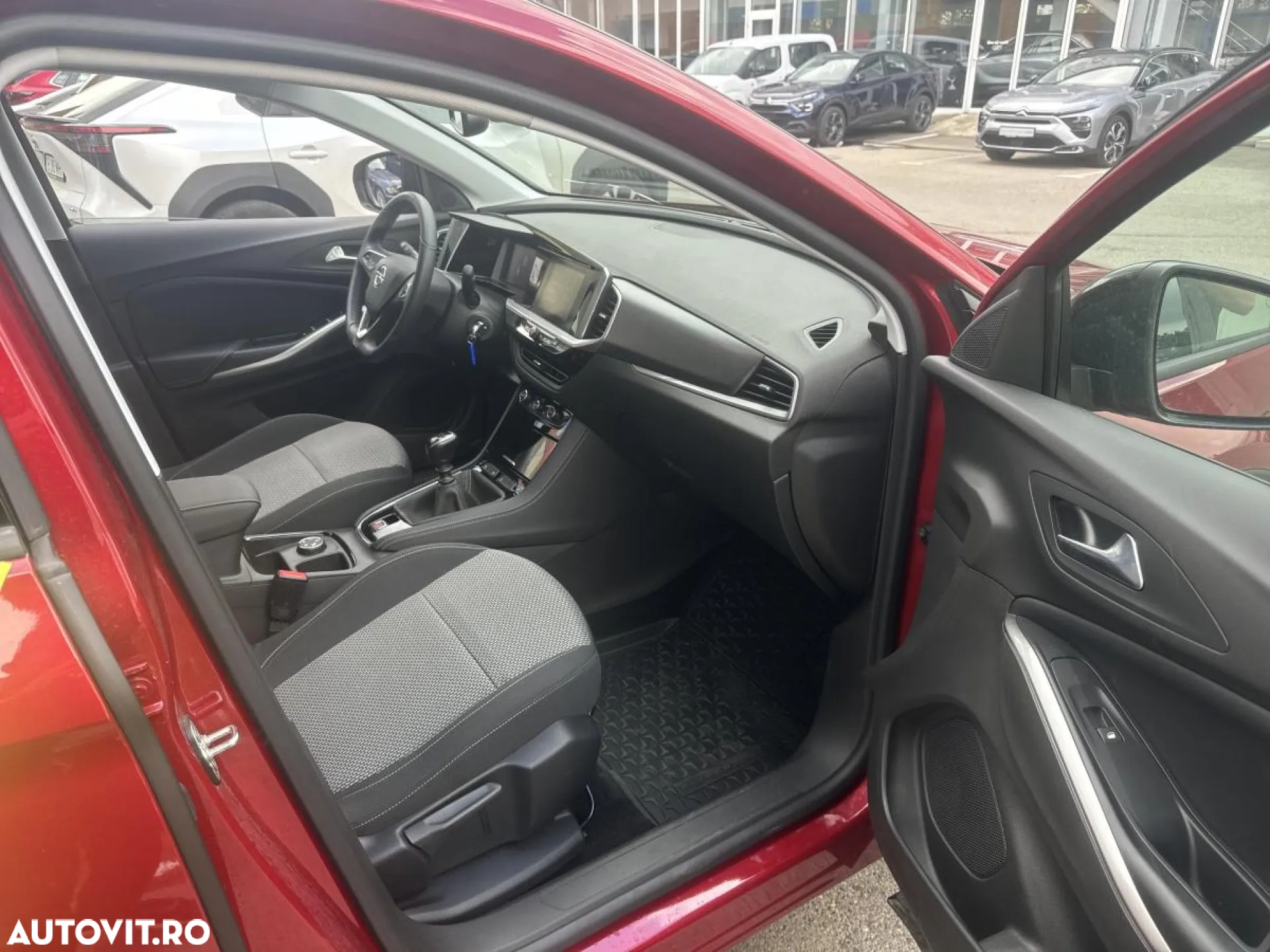 Opel Grandland 1.2 Turbo START/STOP Business Edition - 9