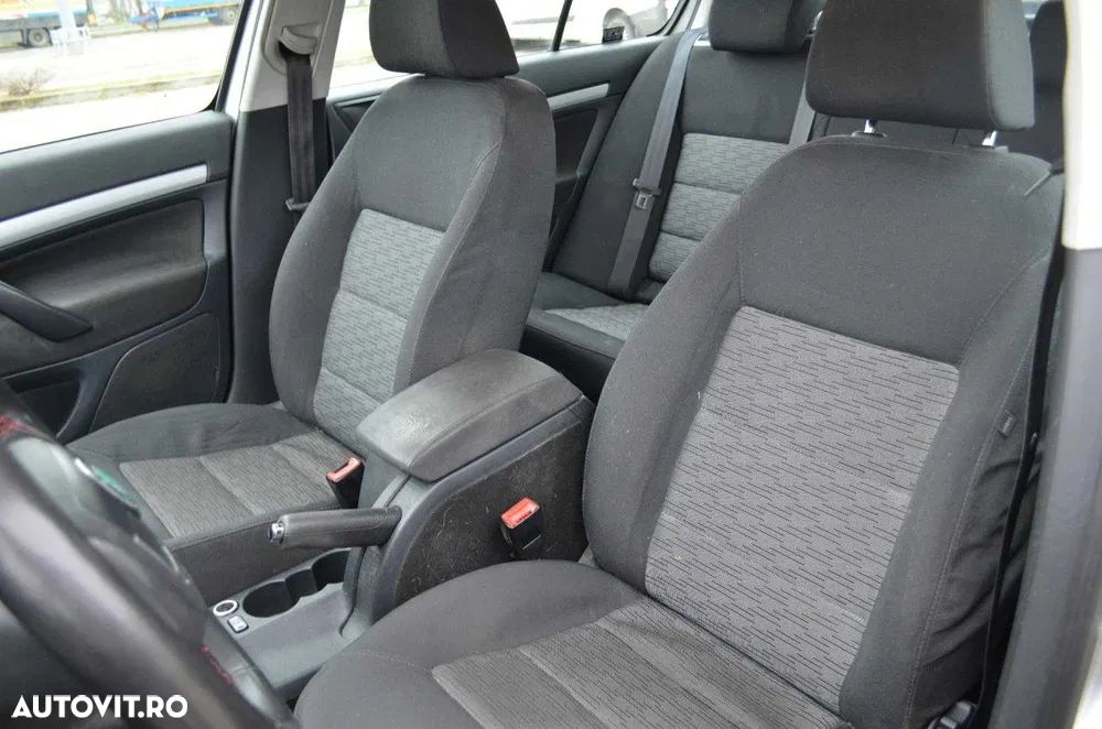 SKODA Octavia 2011 — imagine 4