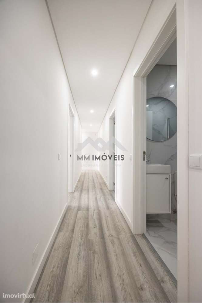Apartamento T4 | Vila Nova de Gaia | Renovado | Elevador | Parqueament - Grande imagem: 4/34