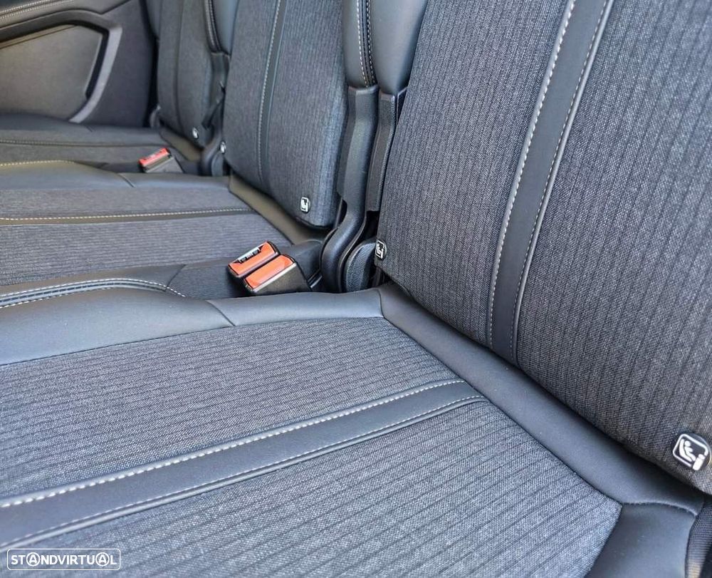 Peugeot 5008 1.5 BlueHDi GT Line J19 EAT8 - 22