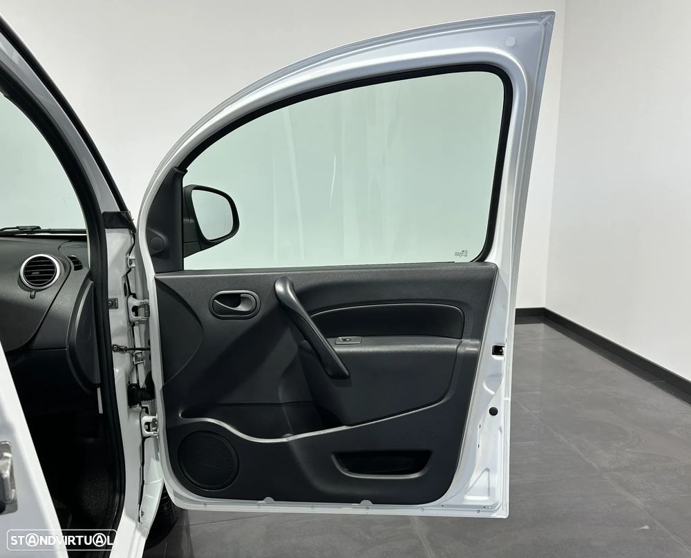 Renault KANGOO Z.E. 33 KW - IVA DEDUTIVÉL - BATERIAS PRÓPRIAS - 33