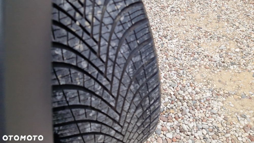 Ford Kuga 1.6 EcoBoost 2x4 Titanium - 31