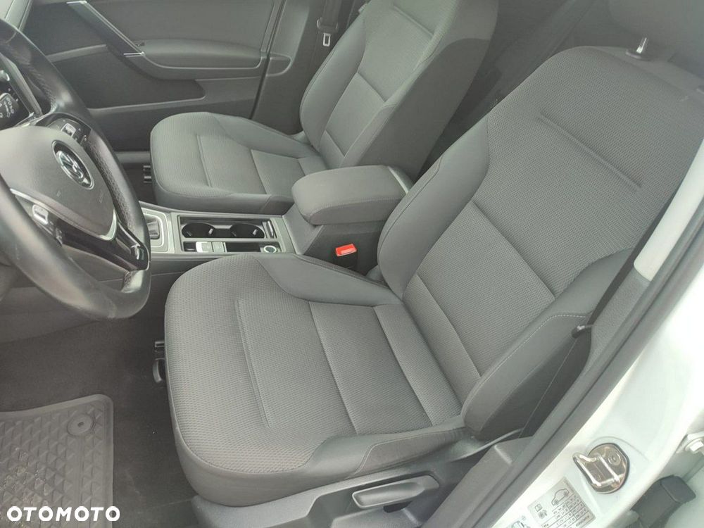 Volkswagen Golf Variant 1.6 TDI SCR DSG Comfortline - 24