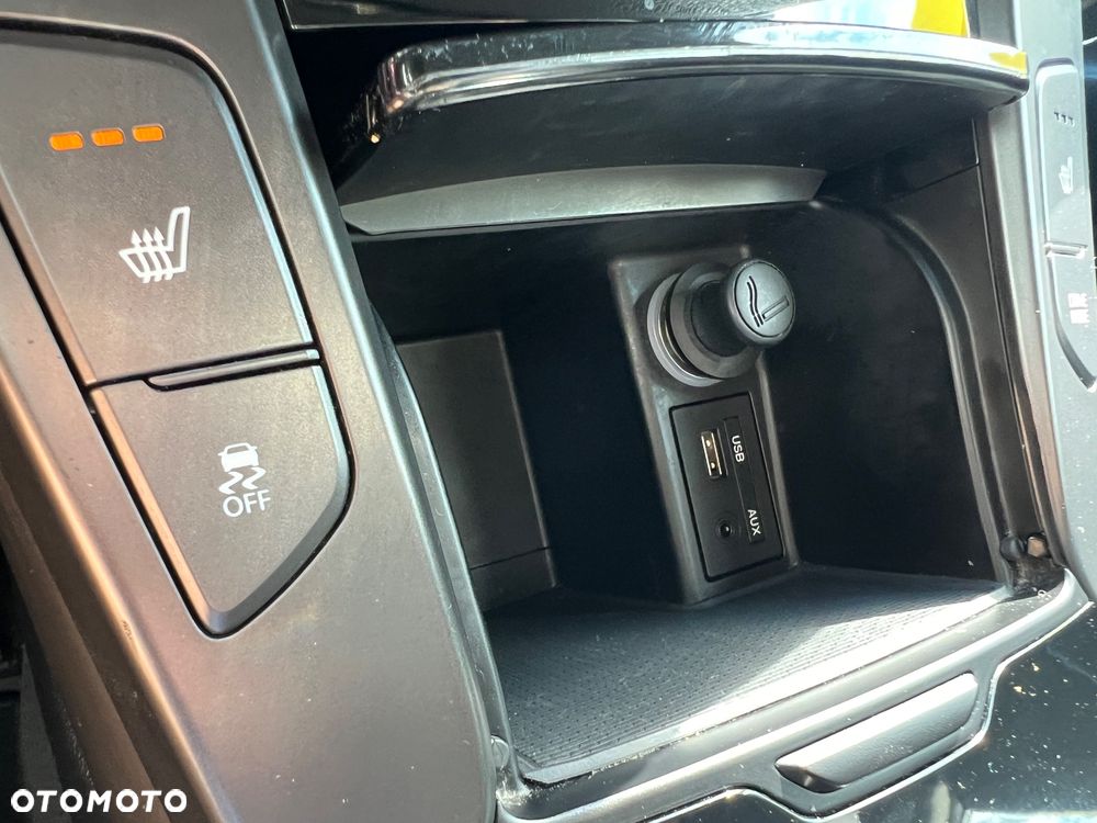 Hyundai i40 Kombi 1.7 CRDi DCT Premium - 13