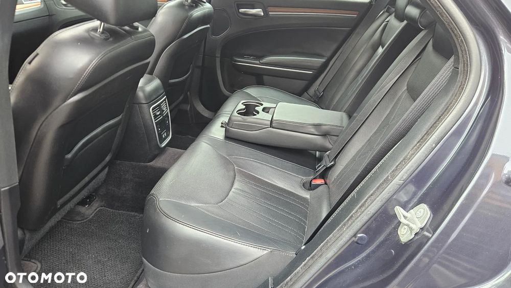 Chrysler 300C - 31