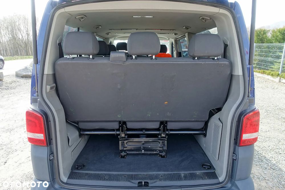 Volkswagen Caravelle - 27