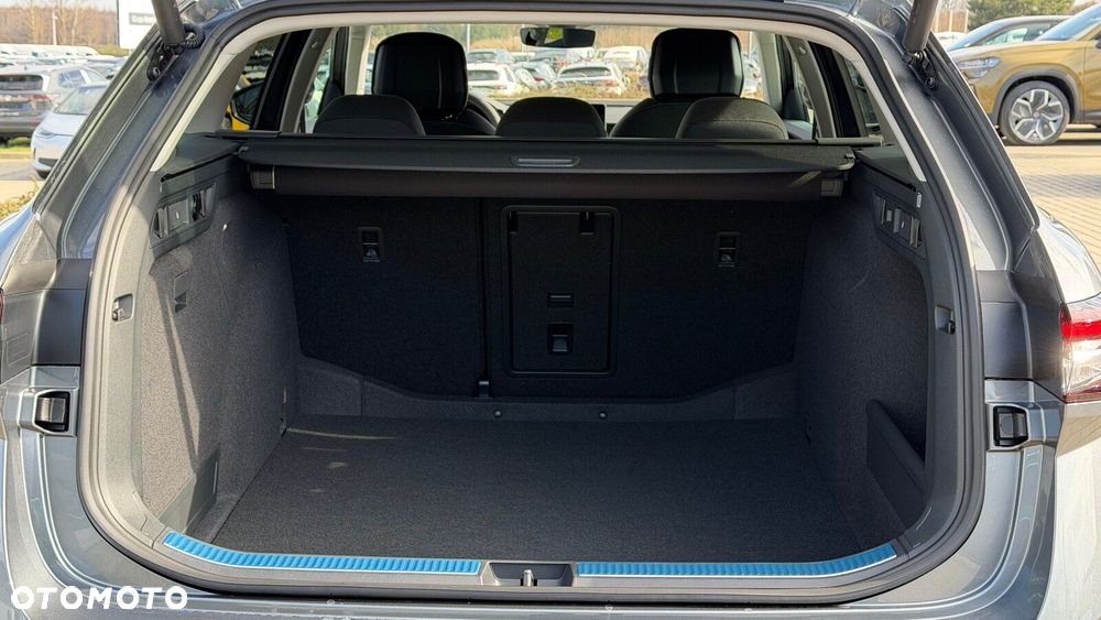 Skoda Superb 2.0 TDI SCR Drive DSG - 8