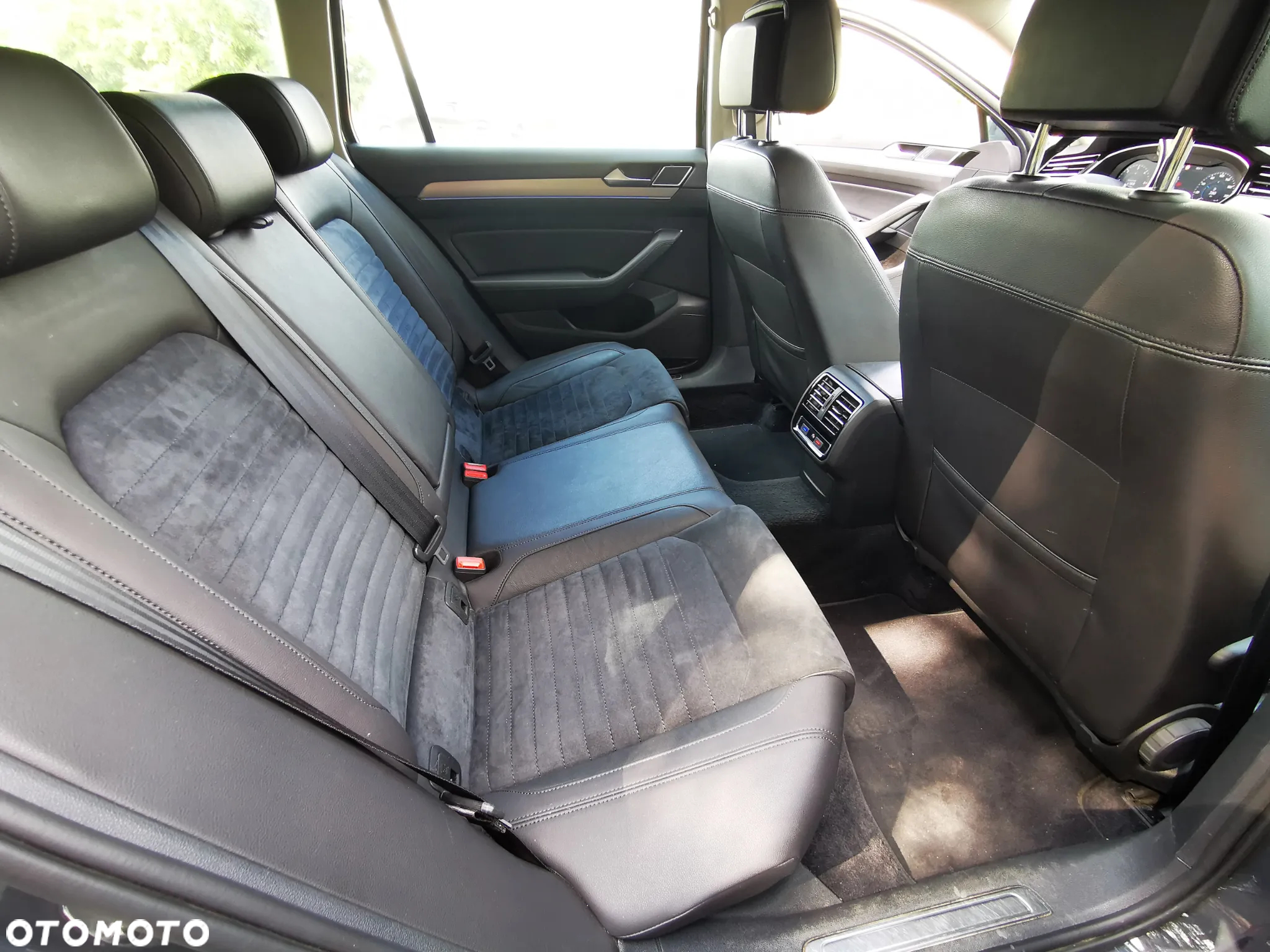 Volkswagen Passat Variant 2.0 TDI SCR 4Motion DSG (BMT) Highline - 21