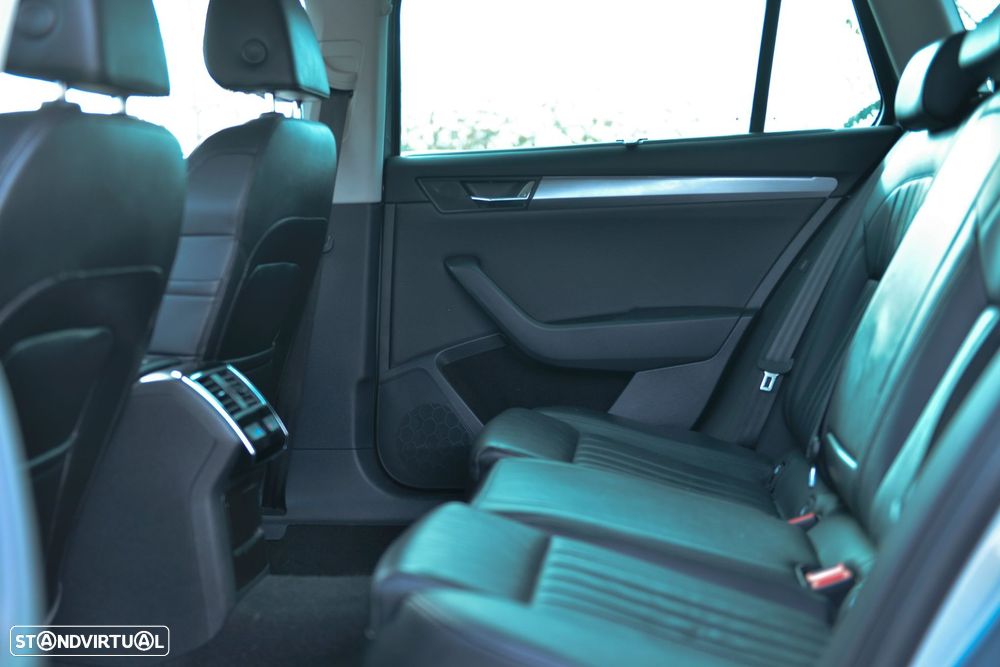 Skoda Superb Break 1.6 TDI Style - 14