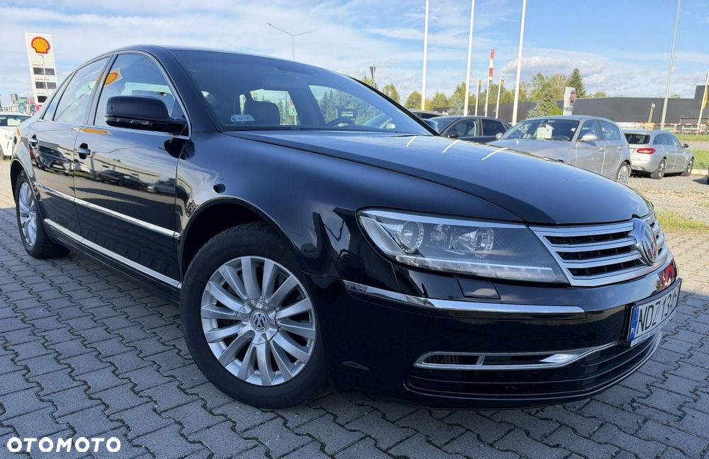Volkswagen Phaeton - 1