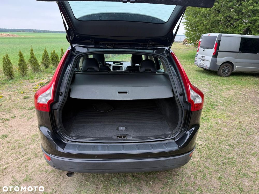 Volvo XC 60 D5 AWD Momentum - 14