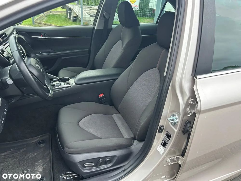 Toyota Camry 2.5 Hybrid Comfort CVT - 15