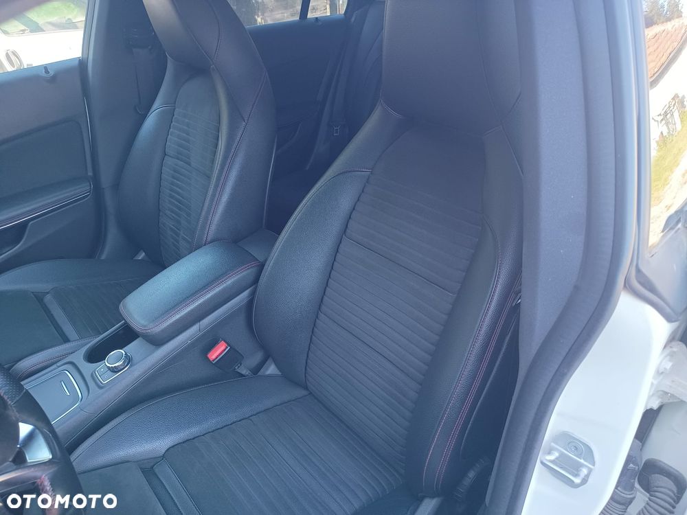 Mercedes-Benz CLA 220 (CDI) d 7G-DCT AMG Line - 3