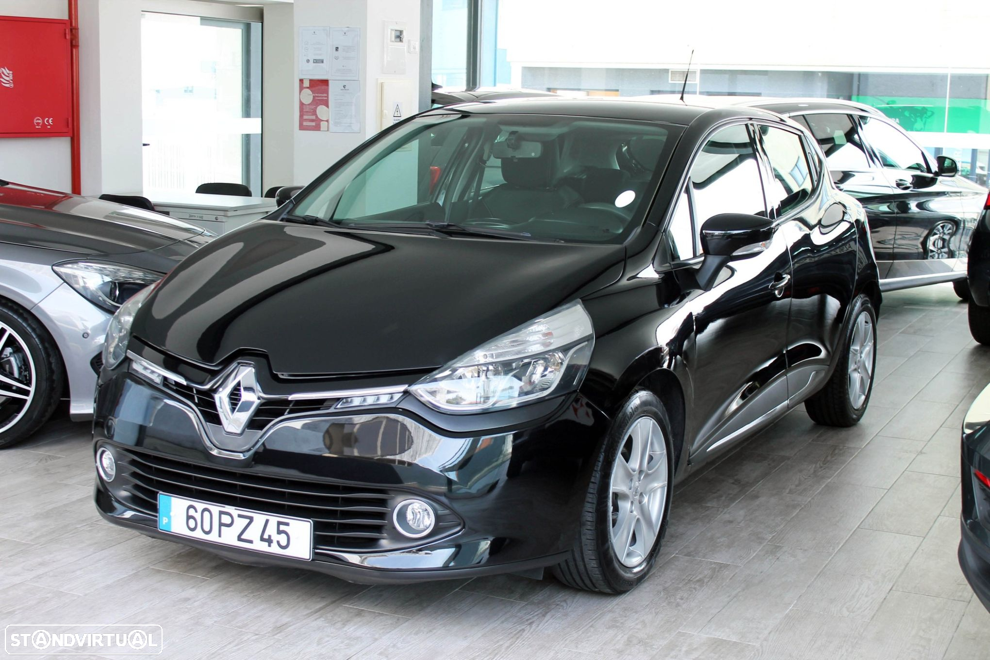 Renault Clio 1.5 dCi Dynamique S - 2