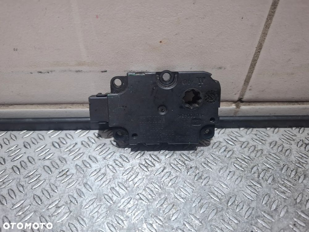 Silniczek nawiewu nagrzewnicy Audi A5 W8 2017 rok 2,0 TFSI nr ZBAT0084D03 ET416003 cena za 1 sztukę - 3