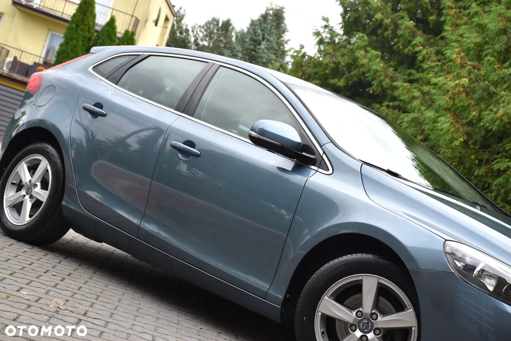 Volvo V40 D2 Momentum - 38