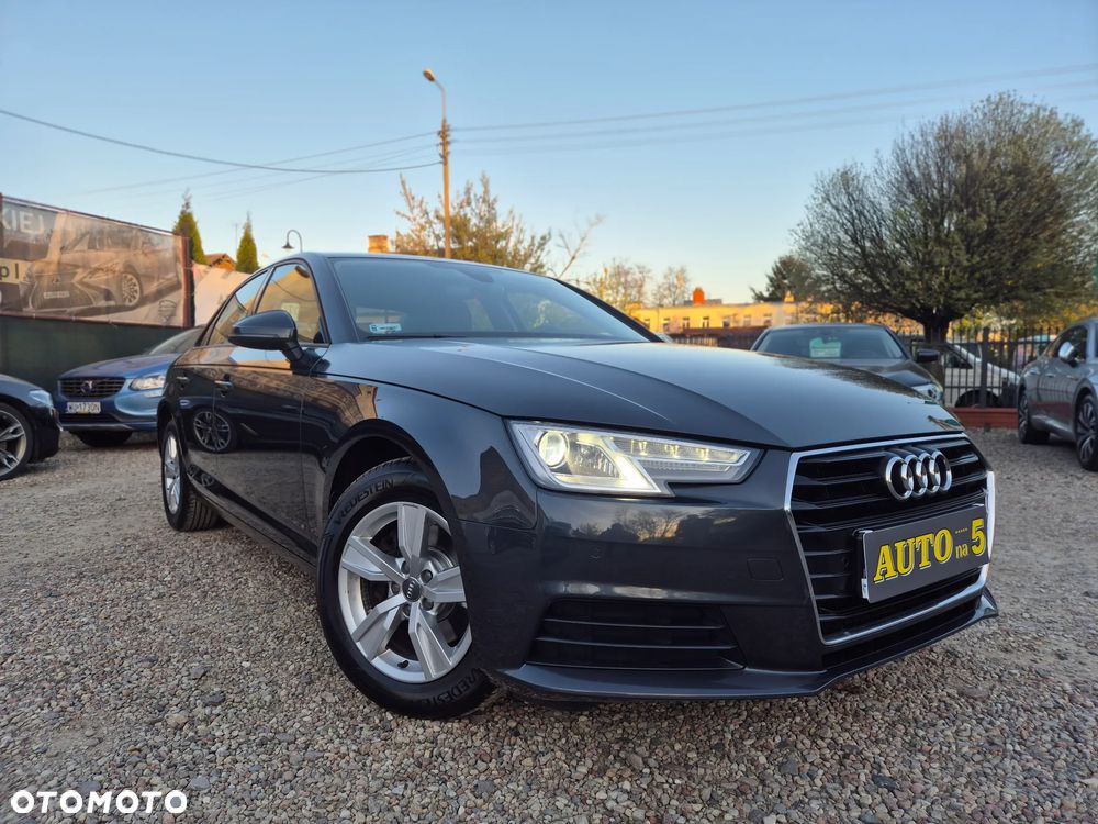 Audi A4 Limousine - 12