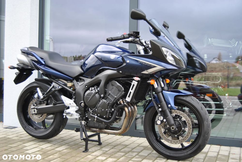 Yamaha FZ - 4