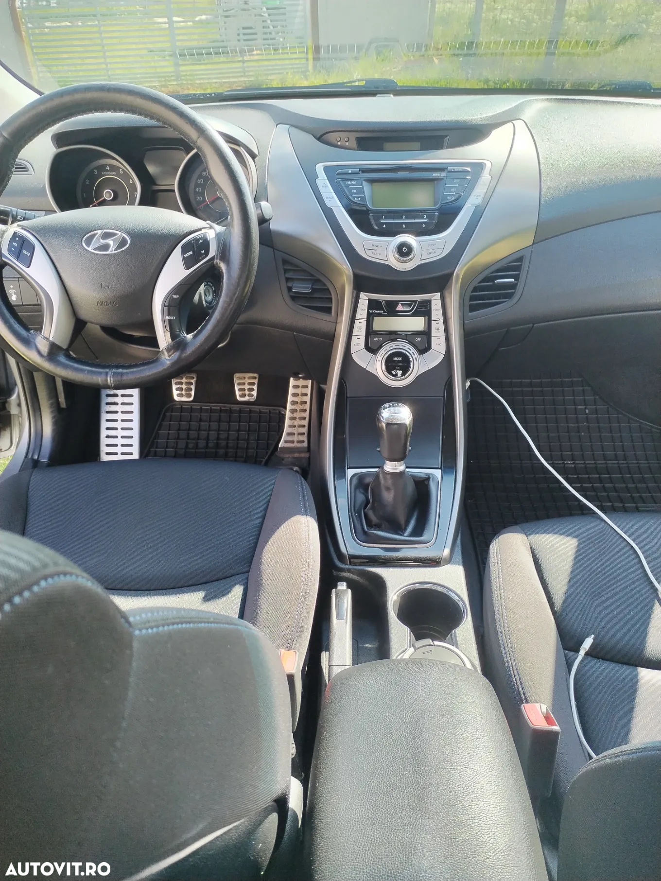 Hyundai Elantra 1.6 MPi - 8
