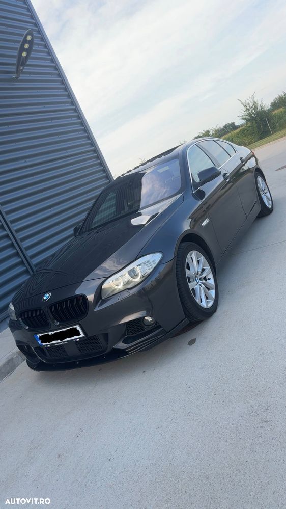 BMW Seria 5 525d xDrive - 4