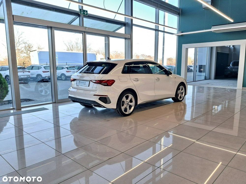 Audi A3 Sportback - 8