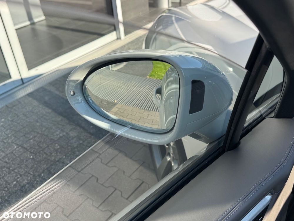 Porsche Macan Standard - 30